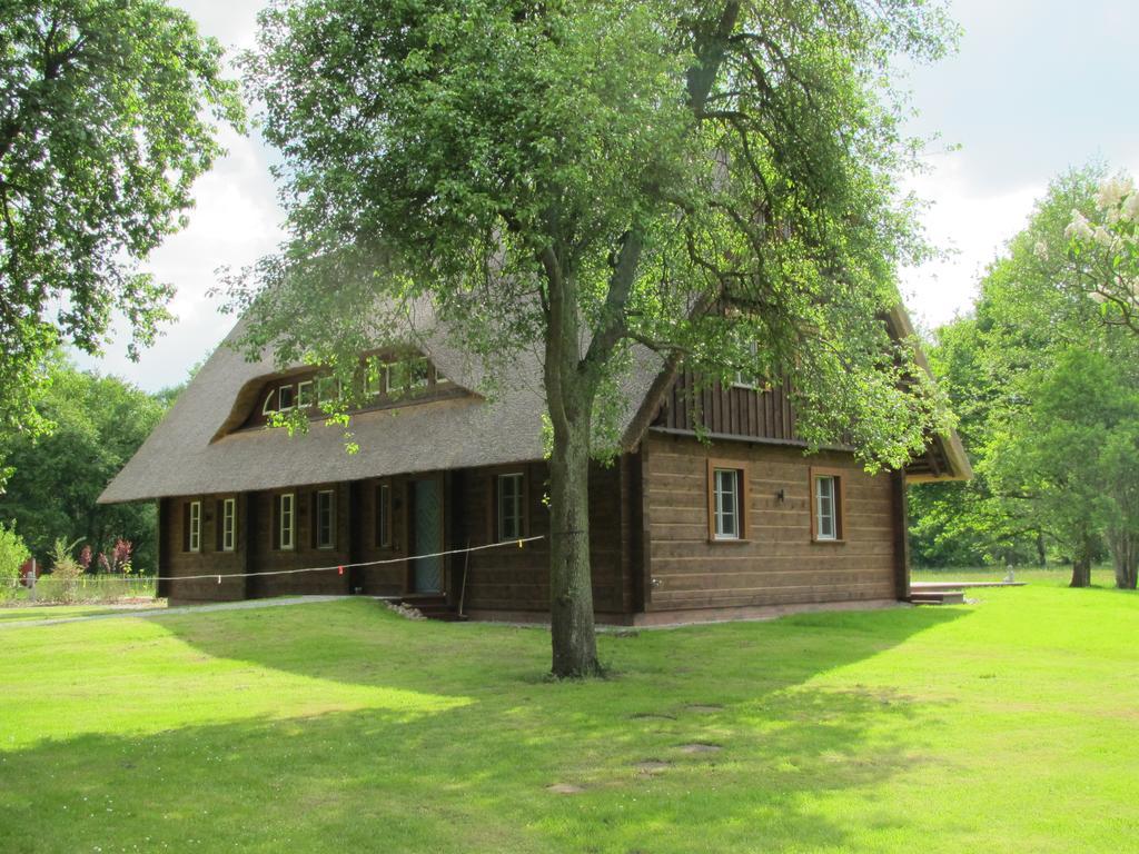 Villa Exklusives Holzhaus Burg  Zimmer foto